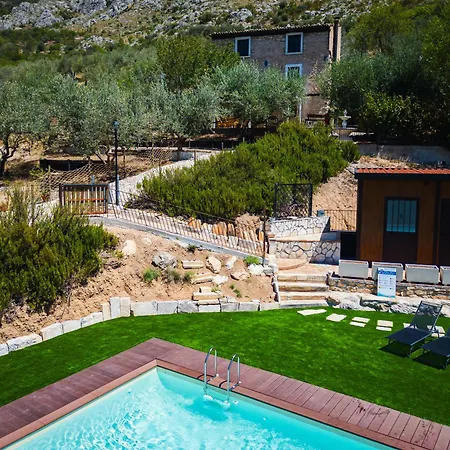 Al Casolare Guest house Ofena