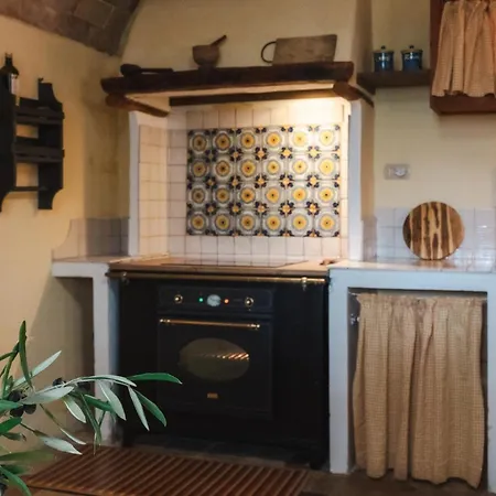 Guest house Al Casolare 3*