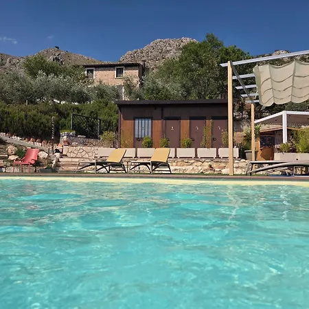 Guest house Al Casolare 3*